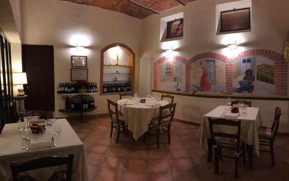 Locanda Osteria La Milonga Agliano Terme Eksteriør billede